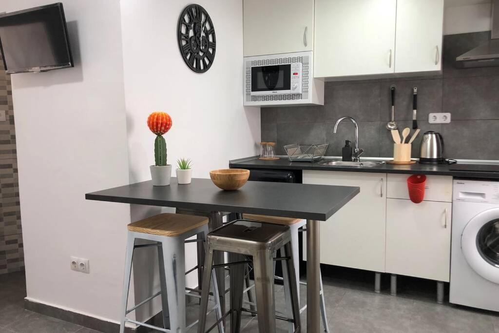 M4 Cool Terrace. 1 Min To Metro. 15 Min To Center Apartment เอสปูเกส เด โยเบรกาต ภายนอก รูปภาพ